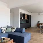 Amare - Three Bedroom With Balcony And Sea View