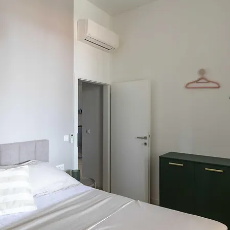 Amare - Three Bedroom With Balcony And Sea View アパート *