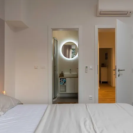 Amare - Three Bedroom With Balcony And Sea View Apartmán