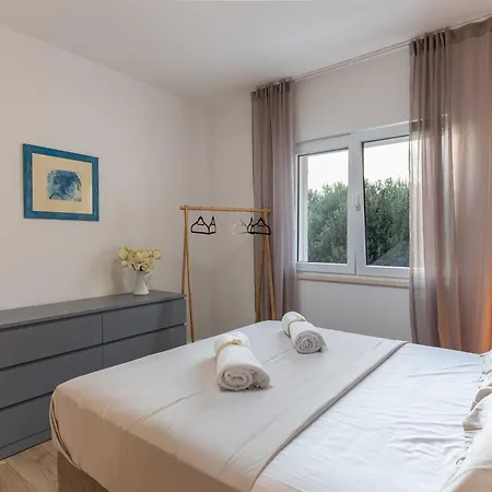 Amare - Three Bedroom With Balcony And Sea View アパート *