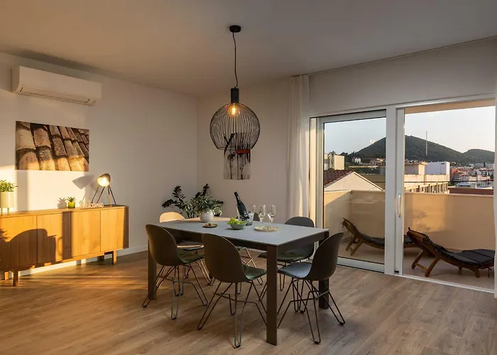 Amare - Three Bedroom With Balcony And Sea View דוברובניק