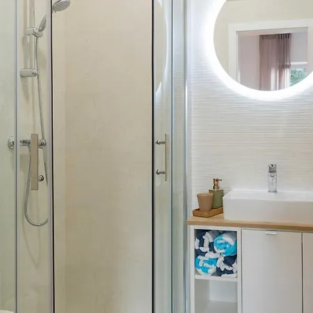 アパート Amare - Three Bedroom With Balcony And Sea View ドゥブロブニク